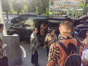 Sri Mulyani Pilih Diam Saat Ditanya Tunjangan Rumah Anggota DPR Rp 50 Juta