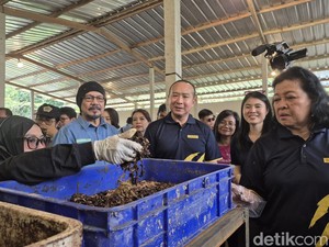 Maybank Hadirkan Fasilitas Kelola Sampah Organik dengan Maggot di Gianyar