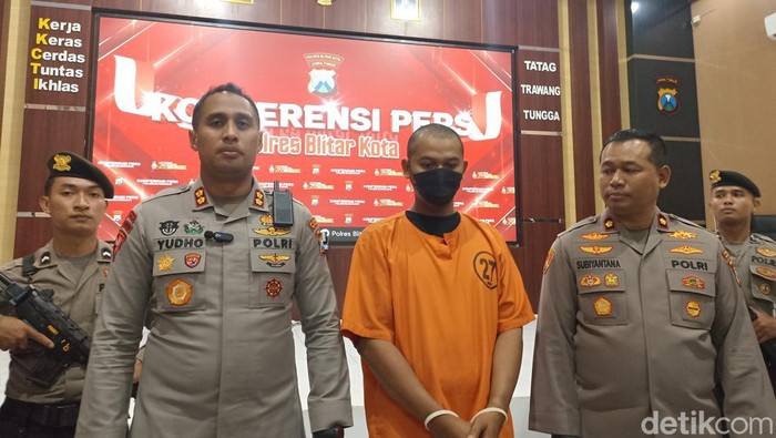 Pelaku pembunuhan perempuan yang ditemukan tewas di kos Blitar yang tidak lain adalah kekasih gelap korban.
