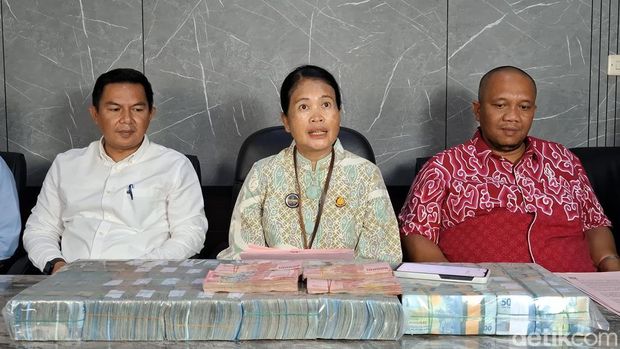 Pengembalian uang dana desa di Purwakarta