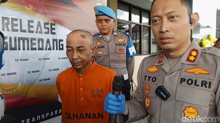 Polisi tangkap dukun gadungan pengganda uang di Sumedang.