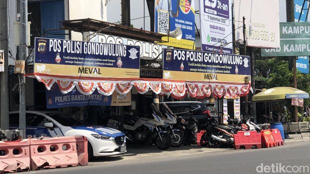 Pos lalu lintas Gondowulung di perempatan Ring Road Banguntapan, Bantul, DIY. Foto diunggah Jumat (22/8/2025).