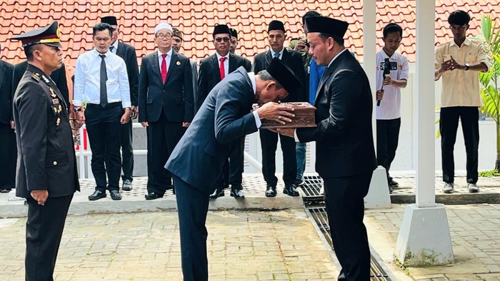 Prosesi pengembalian Bendera Merah Putih di Pemkab Bogor.
