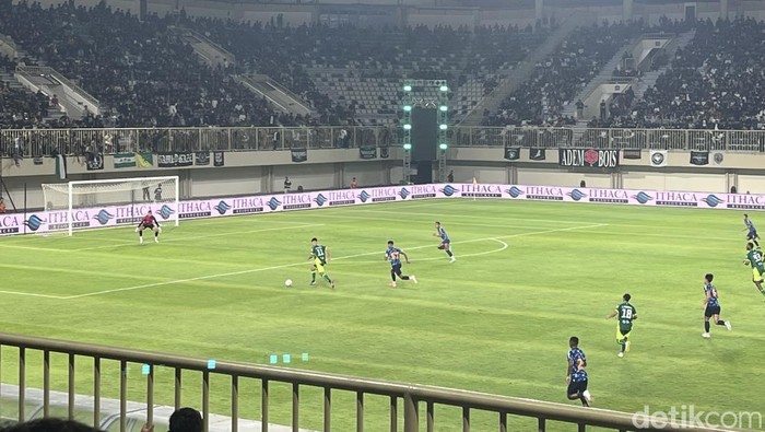 Laga PSS Sleman vs PSPS Pekanbaru di Stadion Maguwoharjo, Sleman, Jumat (22/8/2025).