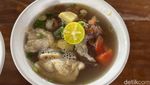 Puas Kenyang! Makan Soto Betawi Legendaris di Jaksel