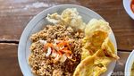 Puas Kenyang! Makan Soto Betawi Legendaris di Jaksel