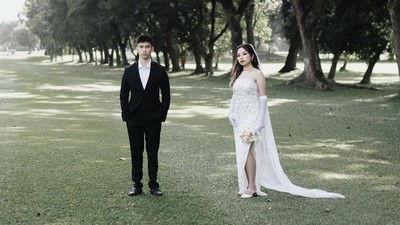 Foto Prewedding Anjani Putri Jarwo Kwat dan Daffa Azriel di Lapangan Golf