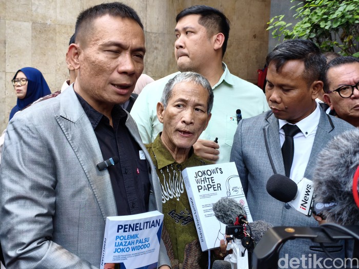 Risman Sianipar hadiri pemeriksaan Polda Metro terkait tuduhan ijazah palsu Jokowi