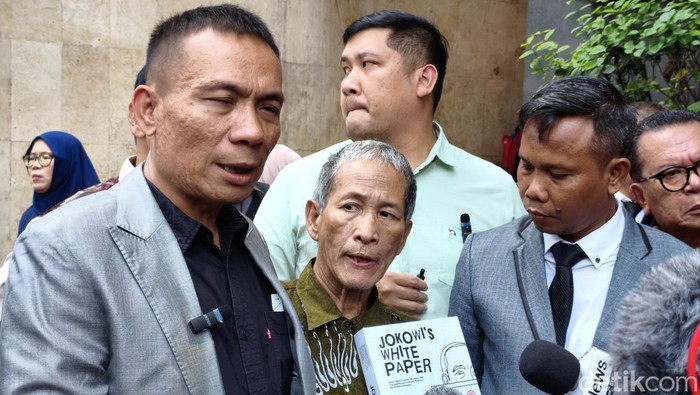 Risman Sianipar hadiri pemeriksaan Polda Metro terkait tuduhan ijazah palsu Jokowi