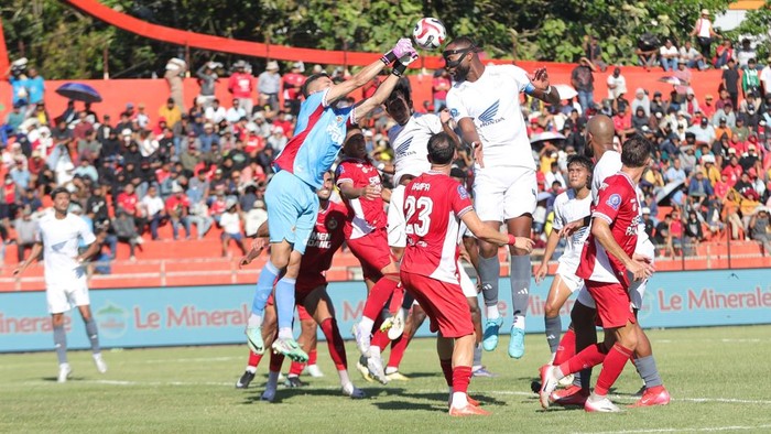 Semen Padang Vs PSM Makassar berakhir imbang dalam laga Super League 2025/2026 di Stadion H Agus Salim, Padang.