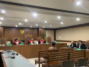 Hakim: Eks Ketua PN Surabaya Terima Gratifikasi Berulang dalam Jumlah Banyak