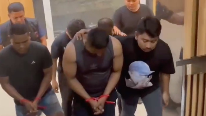 Tampang para penculik Ilham Pradipta, Kacab Bank di Jakarta yang ditemukan tewas terbunuh di Bekasi, Kamis (21/8/2025).