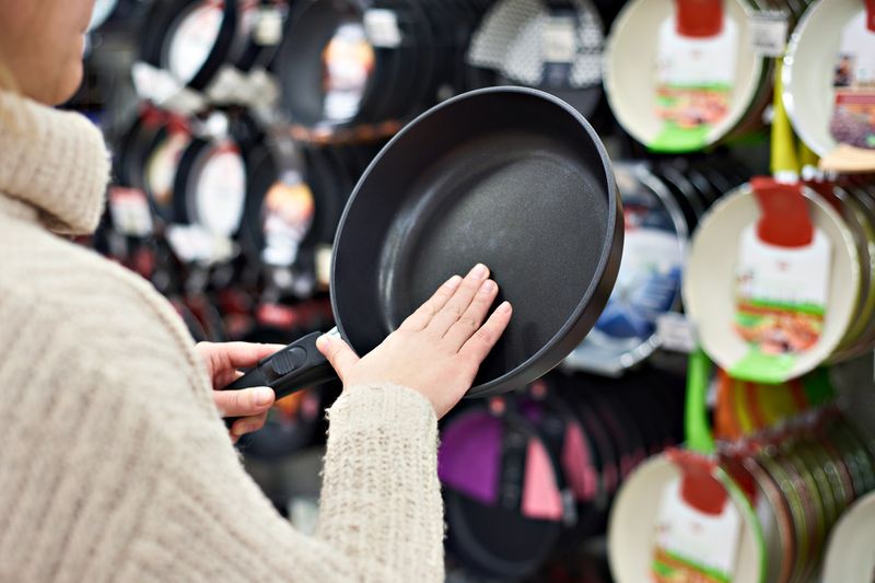 Teflon dan panci diskon besar