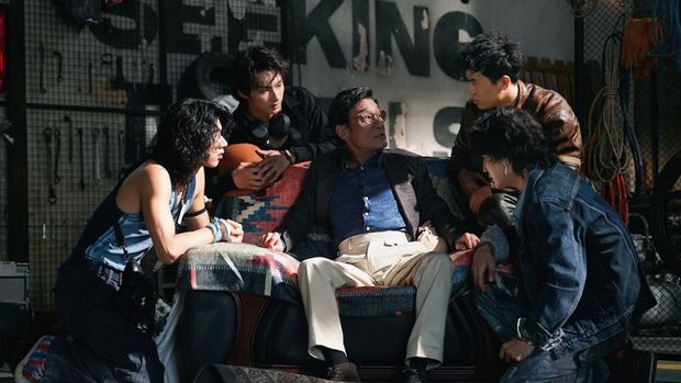 Cuplikan adegan dalam film The Shadow's Edge.