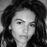 Tak hanya menjadi model, Thylane disebut juga melebarkan sayap sebagai pebisnis dengan meluncurkan lini pakaian Heaven May Clothing dan merek kecantikan dan perawatan rambut Enalyht. Foto: Instagram Thylane Blondeau