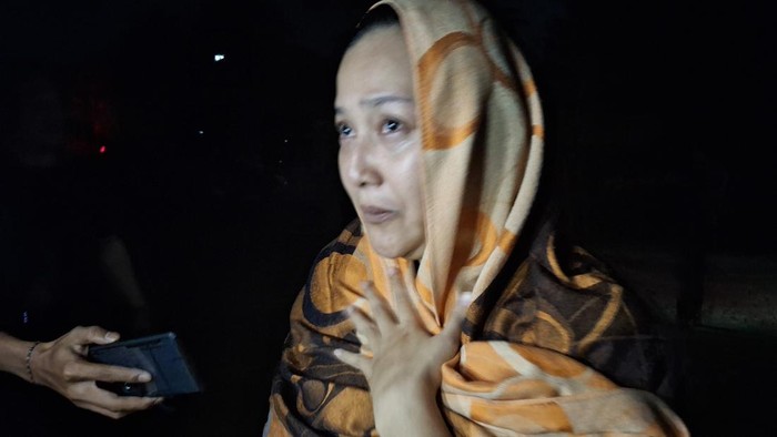 Wanita PU, istri Mohamad Ilham Pradipta saat ditemui di TPU Situgede Bogor. (M Sholihin/detikcom)