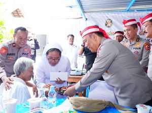 Potret Alumni Akpol 1990 Baksos di Panti Jompo Semarang