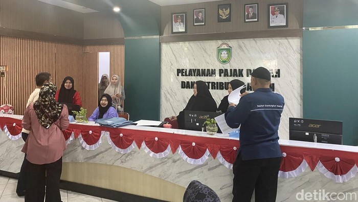ASN BKD Parepare saat bersiap untuk melakukan pendataan ulang lahan terdampak kenaikan PBB.