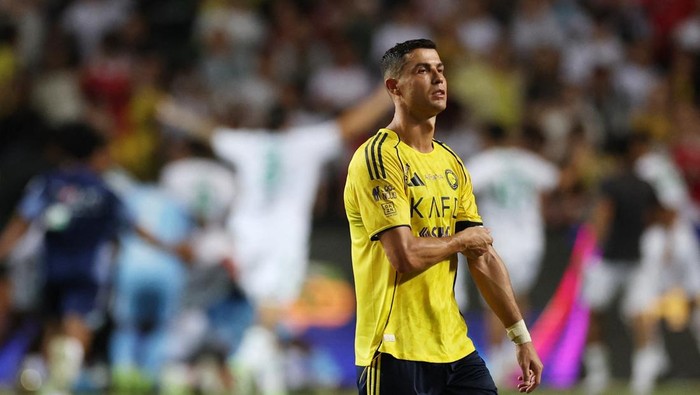 Cristiano Ronaldo Soccer Football - Saudi Super Cup - Final - Al Nassr v Al Ahli - Hong Kong Stadium, Hong Kong, China - August 23, 2025  Al Nassrs Cristiano Ronaldo looks dejected after the match REUTERS/Tyrone Siu