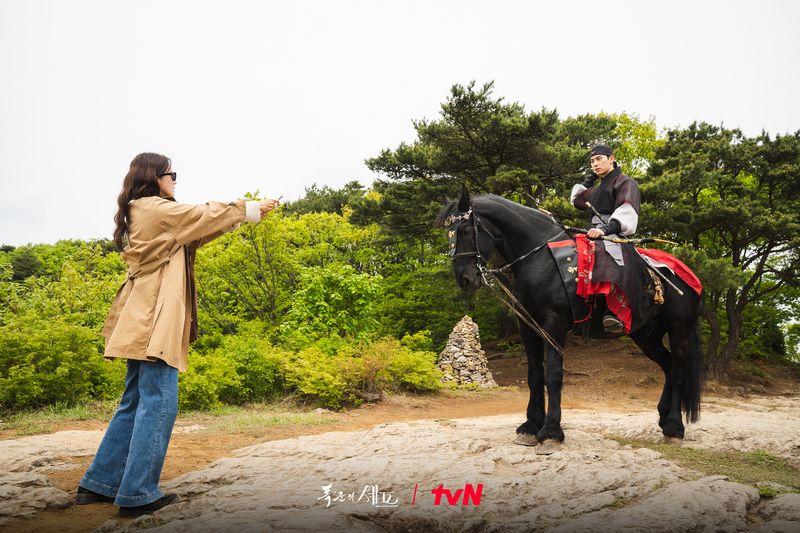 Drama Korea Bon Appetit Your Majesty