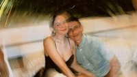 Enzy Storia tak menampik ingin anaknya kelak bisa gak jauh umurnya dengan dirinya. Aku gak ngerasa umur sudah 33. Aku pengin gak jauh umurnya sama anak, biar bisa seru-seruan, katanya. (Foto: dok Instagram enzystoria)