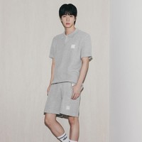 Koleksi Alo Yoga yang dirilis pada Kamis (21/8/2025) pun langsung memuncaki trending topic Twitter. Jin BTS sukses jadi magnet campaign ini. Foto: dok. Instagram @aloseoul