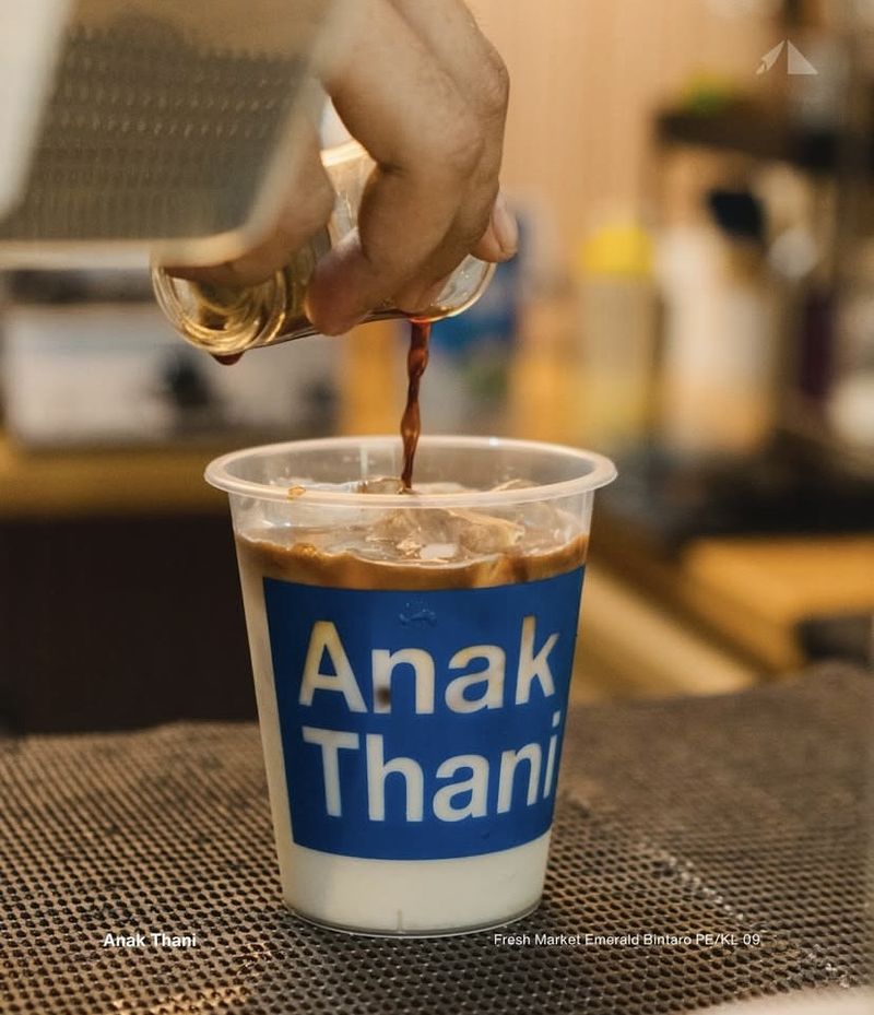 Kedai kopi di Fresh Market Bintaro