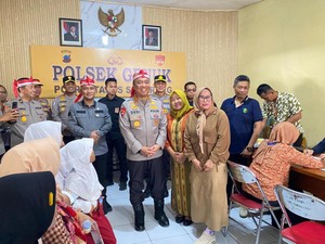 Alumni Akpol 90 Gelar Baksos untuk Korban Banjir Rob di Demak Jateng