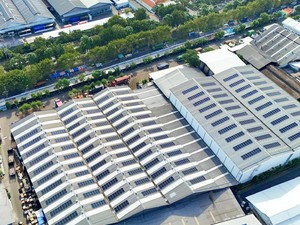 Pabrik Cat Pakai PLTS Atap Jadi Sumber Energi