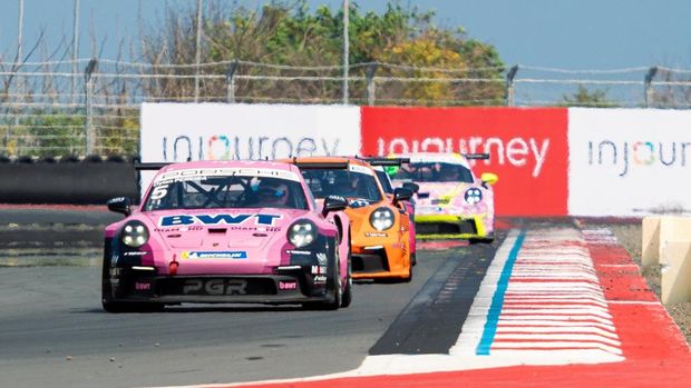 Para pembalap Porsche Carrera Cup Asia 2025 saat menjajal Sirkuit Mandalika.