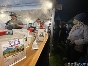 Hangatnya Kopi Aneka Rasa Jadi Buruan Pengunjung Dieng Culture Festival