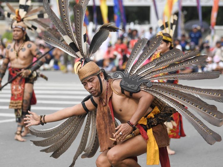 Kreasi dan Tradisi Bersatu di Karnaval Budaya Nusantara 2025 Samarinda