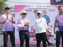 Lepas Peserta Gerak Jalan, Bupati Jember Ingatkan Jangan Tinggalkan Salat