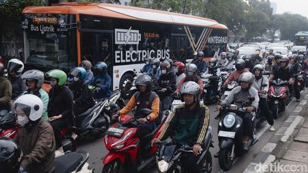 Sengkarut Kemacetan Jalan TB Simatupang