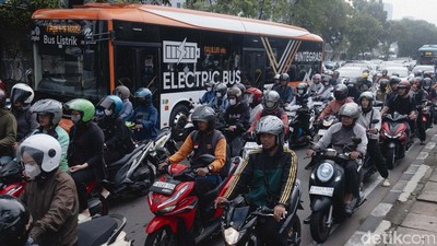 Sengkarut Kemacetan Jalan TB Simatupang
