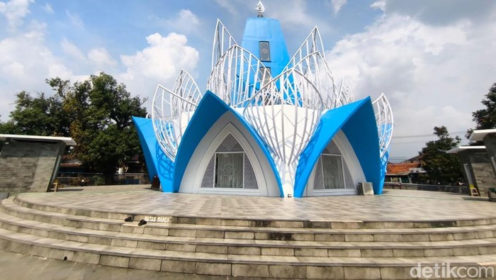 Suasana Masjid Raharja Khoirul Ummah Majalengka