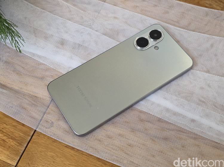 Tecno Spark Go 2