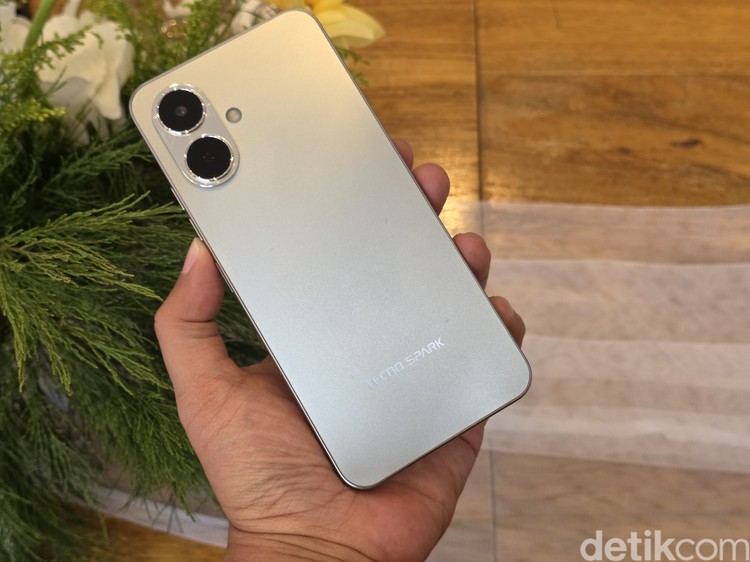 Tecno Spark Go 2