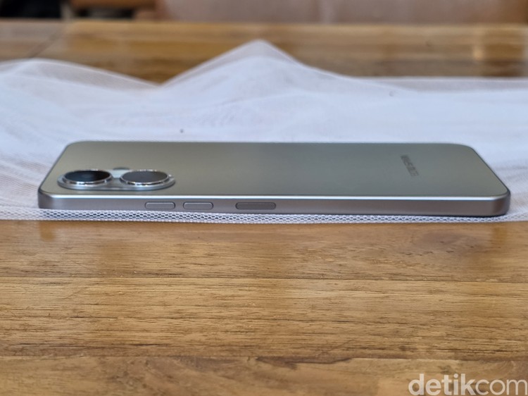Tecno Spark Go 2