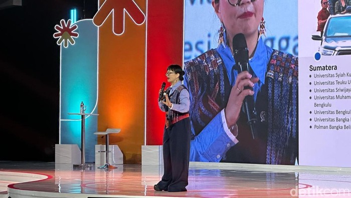 Wakil Menteri Pendidikan Tinggi, Sains, dan Teknologi Stella Christie dalam acara Pesta Rakyat Untuk Indonesia 2025 di Gedung Smesco, Jakarta, Sabtu (23/8/2025).