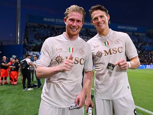 Alasan Napoli Senang Belanja Pemain dari Premier League