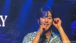 Kasep Pisan! Ahn Hyo Seop Pakai Batik di Fanmeeting Jakarta