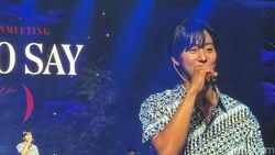Kasep Pisan! Ahn Hyo Seop Pakai Batik di Fanmeeting Jakarta