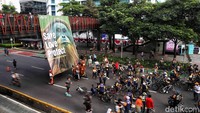 Kegiatan berlangsung sejak pukul 07.00 hingga 09.00 WIB, diprakarsai oleh Satya Bumi bekerja sama dengan komunitas sepeda Chemonk serta Kamerawan Jurnalis Indonesia (KJI).