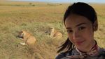 Sweet! Anya Geraldine Beri Kejutan Untuk Tora Widjaja di Kenya