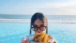 Gaya Anya Geraldine Minum Champagne dan English Breakfast di Kenya