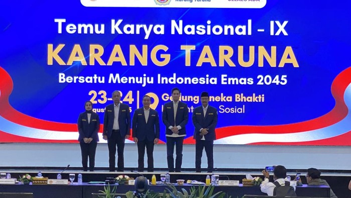 Wakil Ketua Komisi I DPR sekaligus Ketua Fraksi Gerindra, G Budisatrio Djiwandono, terpilih menjadi Ketua Umum Karang Taruna Nasional, di Kemensos, Minggu (24/8/2025).