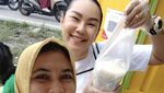 Kalina Ocktaranny Jualan Es Teler Kaki Lima, Pembelinya Antre!