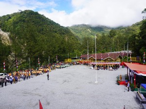 Saat Pemuda Kampung Banti Kibarkan Merah Putih di Tengah Pegunungan Papua
