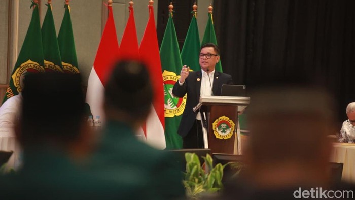 Gubernur Lemhannas Tekankan Generasi Muda Wajib Paham Geopolitik Multipolar Gubernur Lembaga Ketahanan Nasional (Lemhannas) RI, TB. Ace Hasan Syadzily, menekankan pentingnya generasi muda memahami dinamika geopolitik global yang kini bergerak menuju tatanan multipolar.